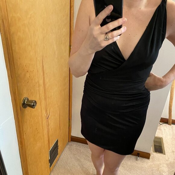 Black Halo Twist Strap Cross Bodice Fitted Mini Little Black Dress - Picture 10 of 10